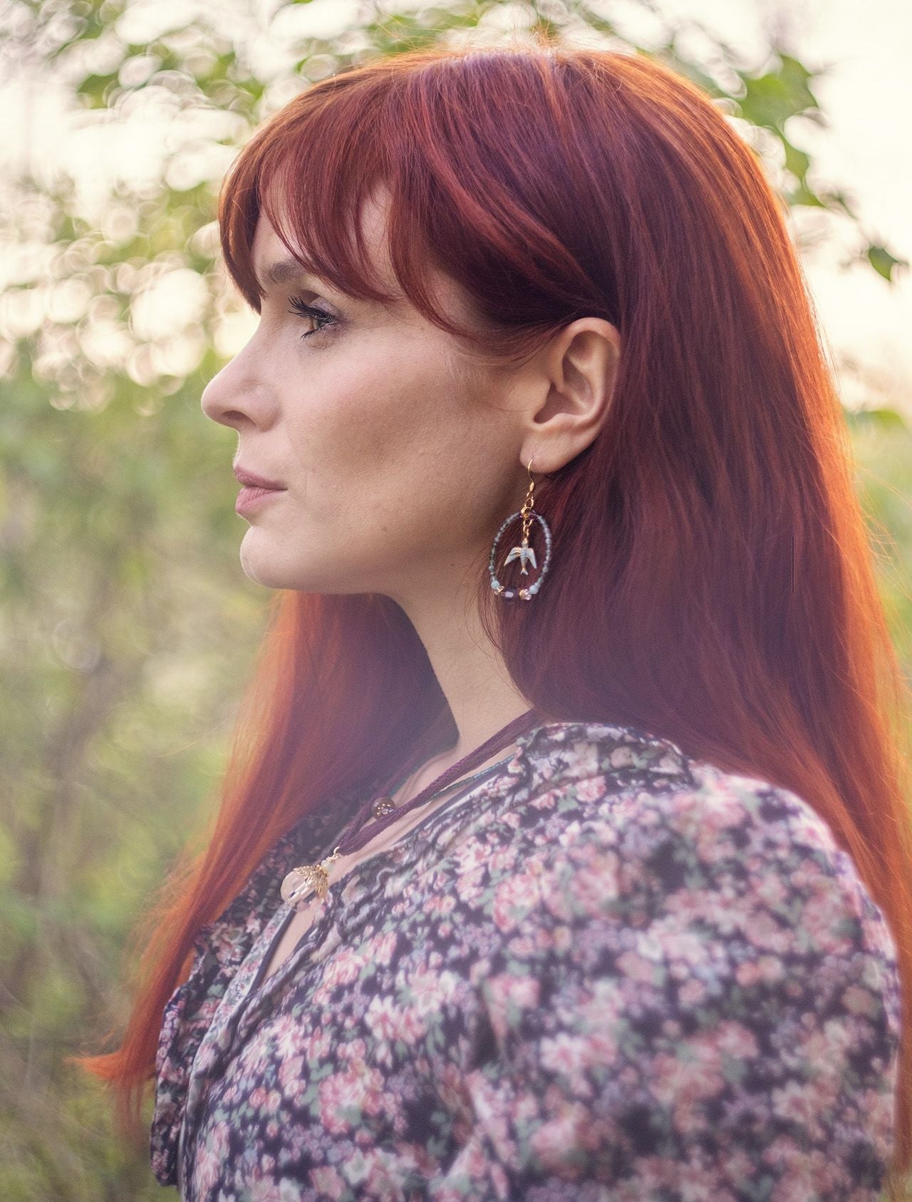 Secret Garden Birdie hoop earrings in moss green / lilac