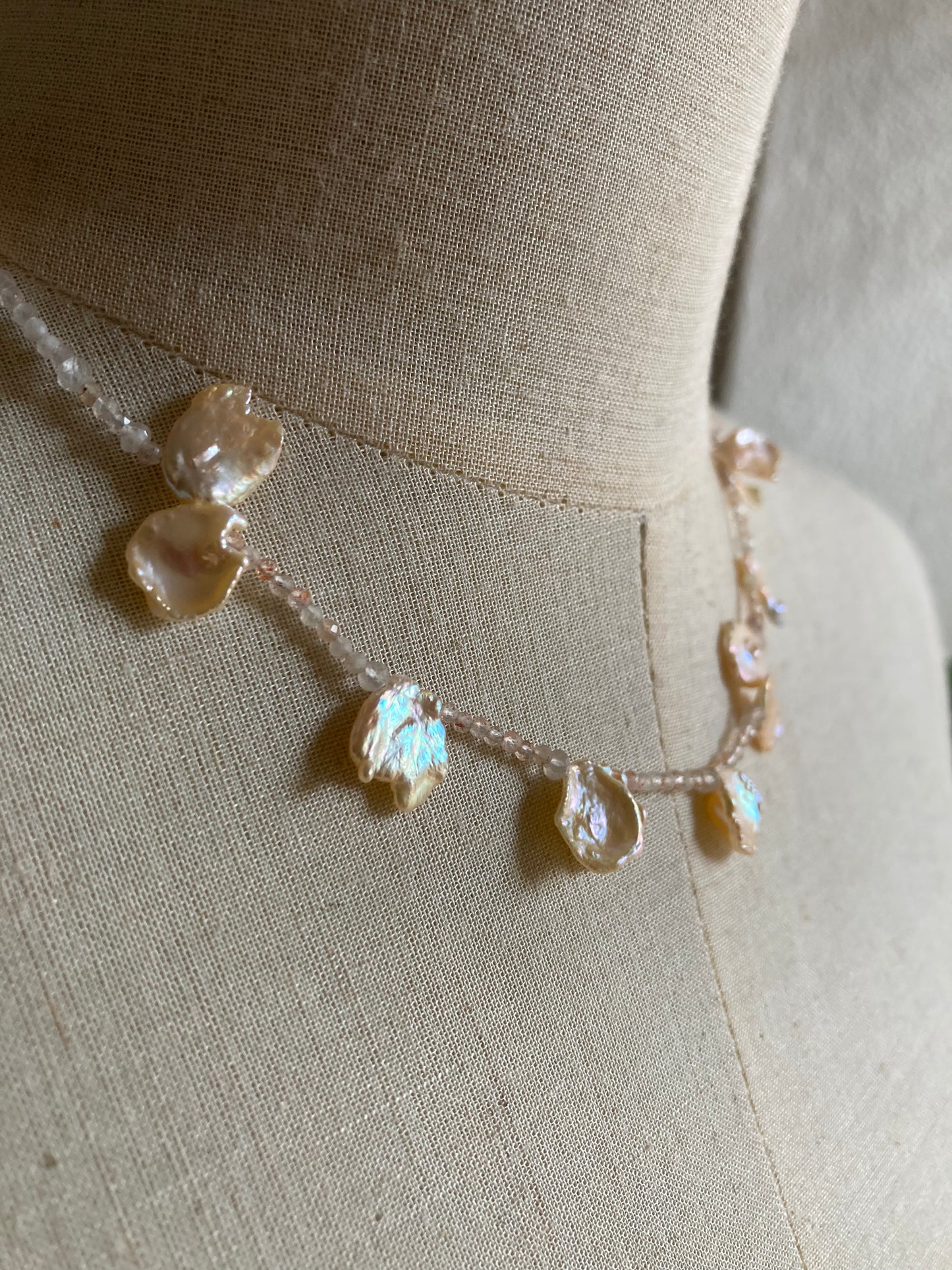 Aphrodite pearl necklace