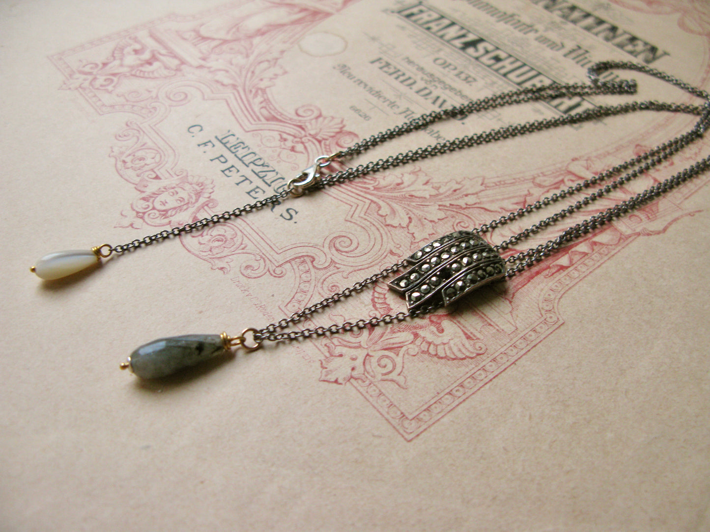 Poème necklace