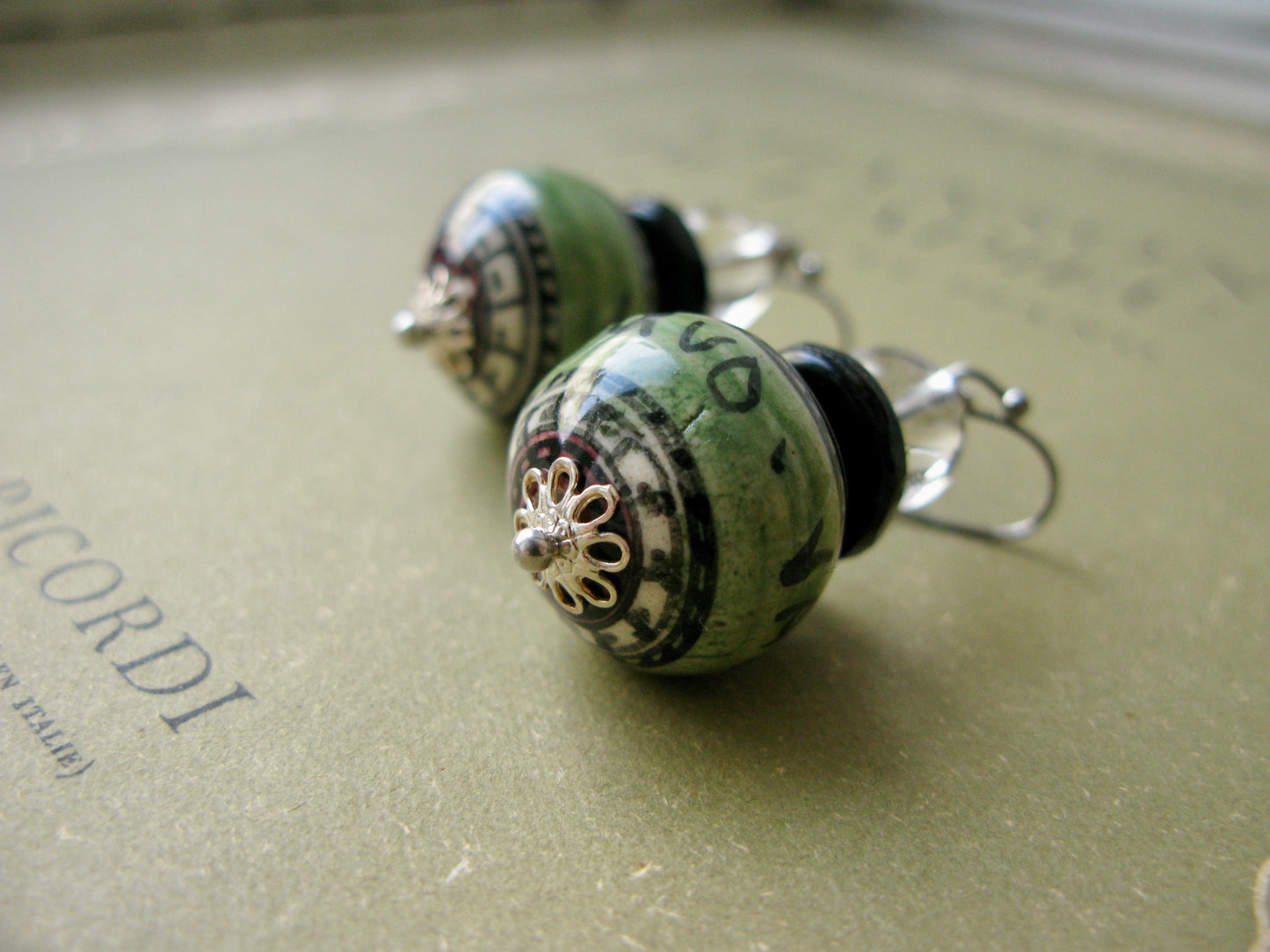 Quo Vadis, Vicit Leo earrings in green