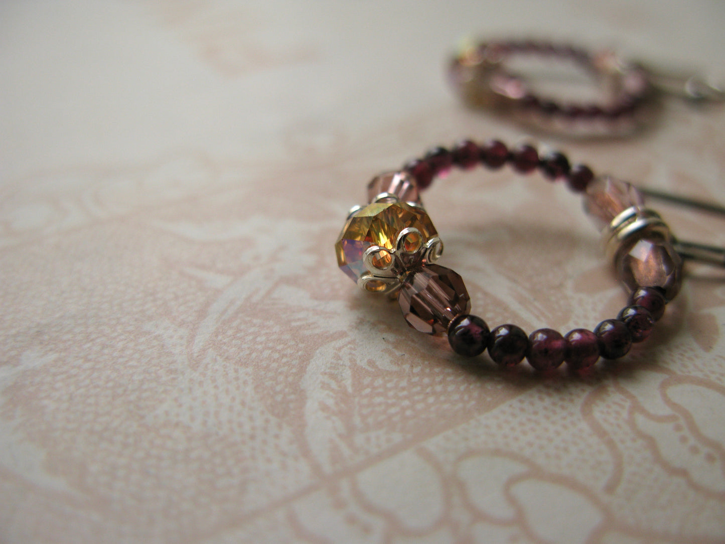 Secret Garden little hoop earrings in garnet