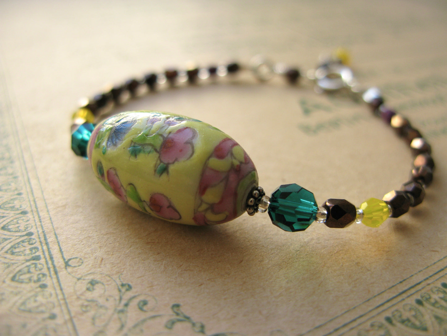 Erykah bracelet in coffee