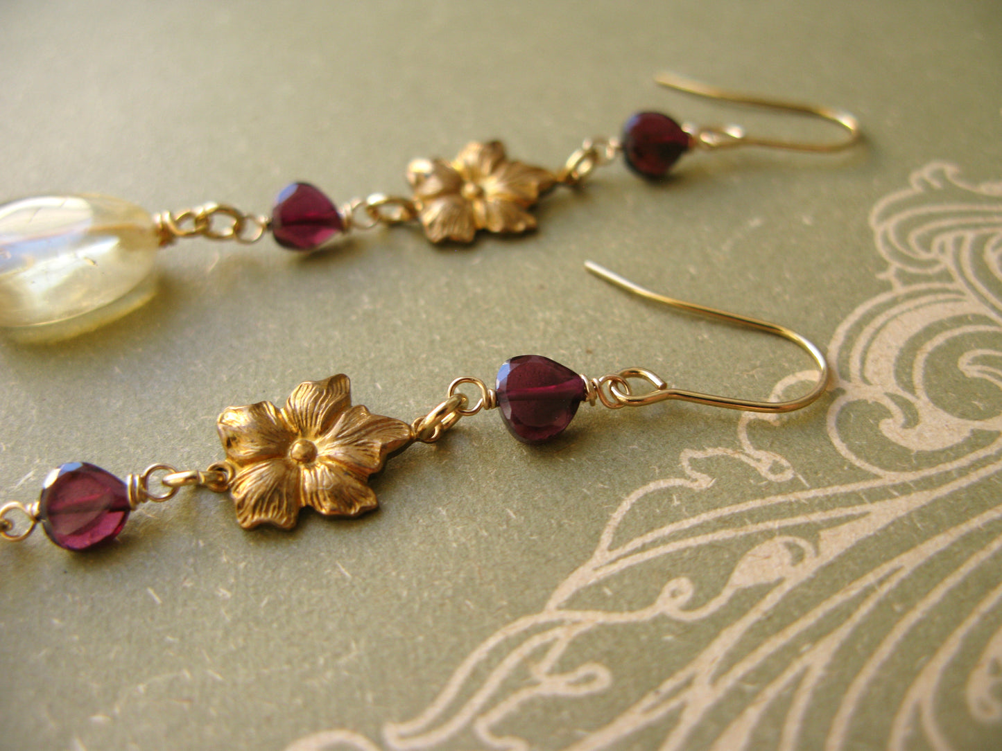 Queen Flora long earrings