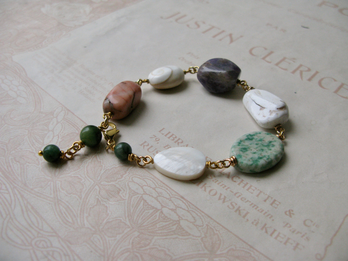 Set in Stone bracelet "the Wanderer"