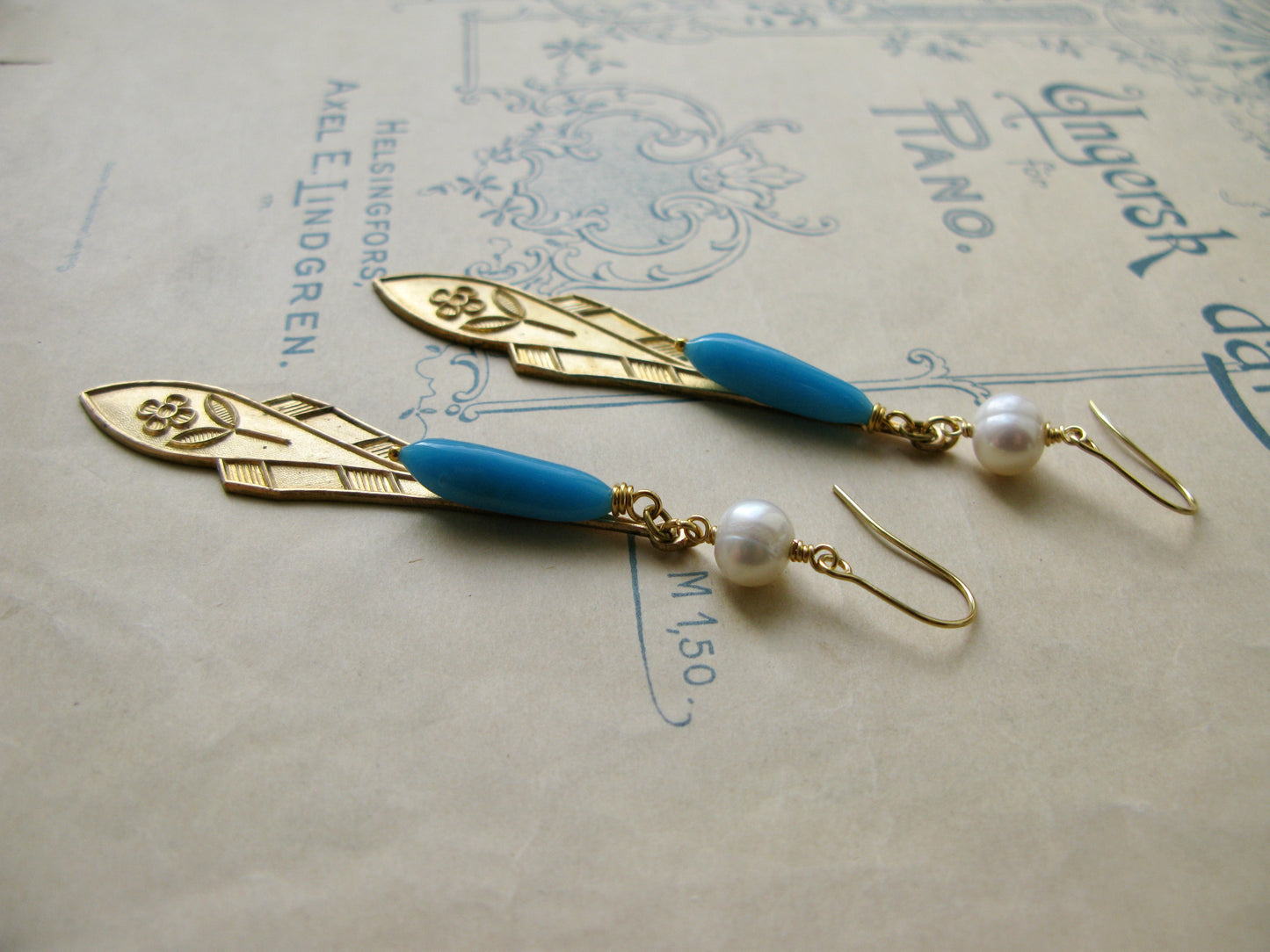 Plume earrings in turquoise