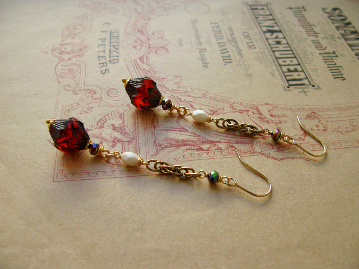 Nouveau Queen earrings