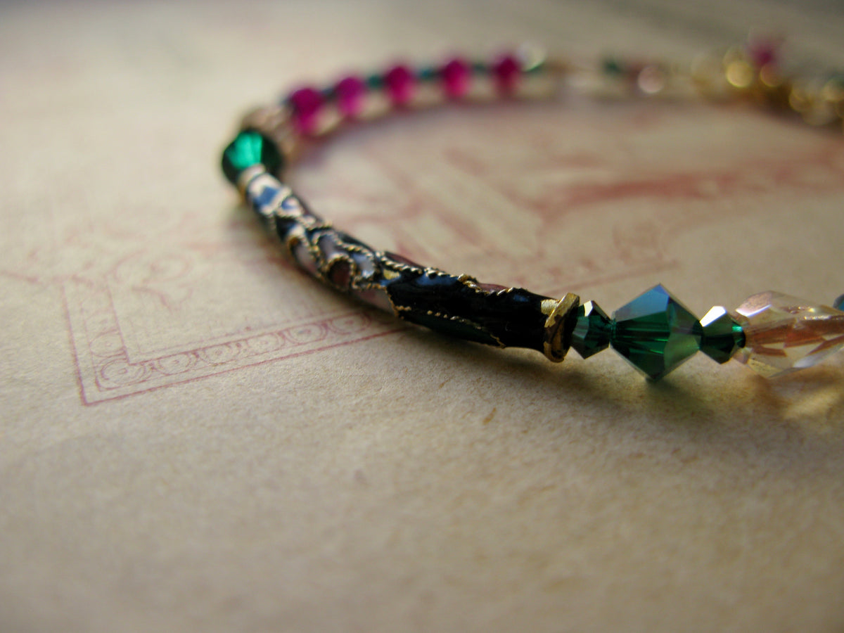 Suits single bracelet in purple