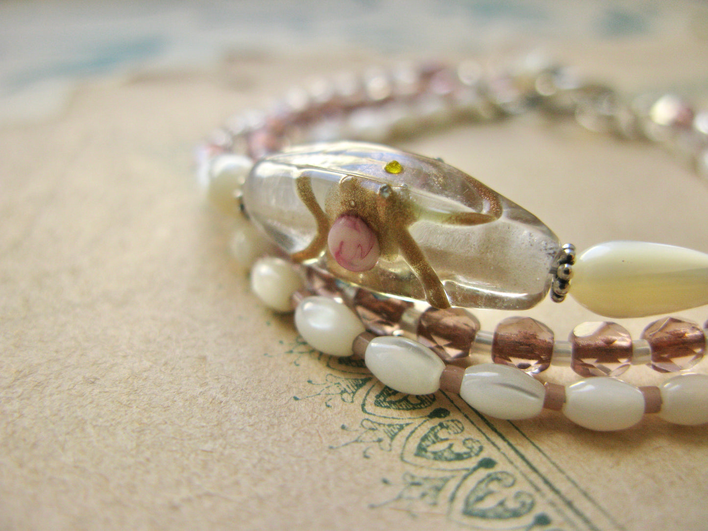 Lily 3-string bracelet