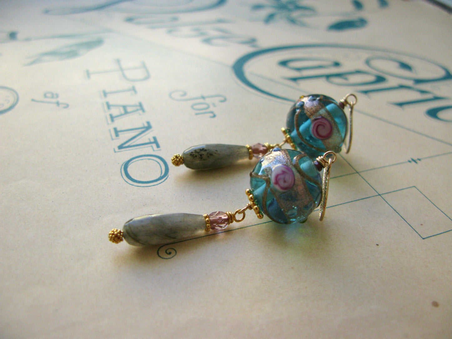 Lily earrings in aqua