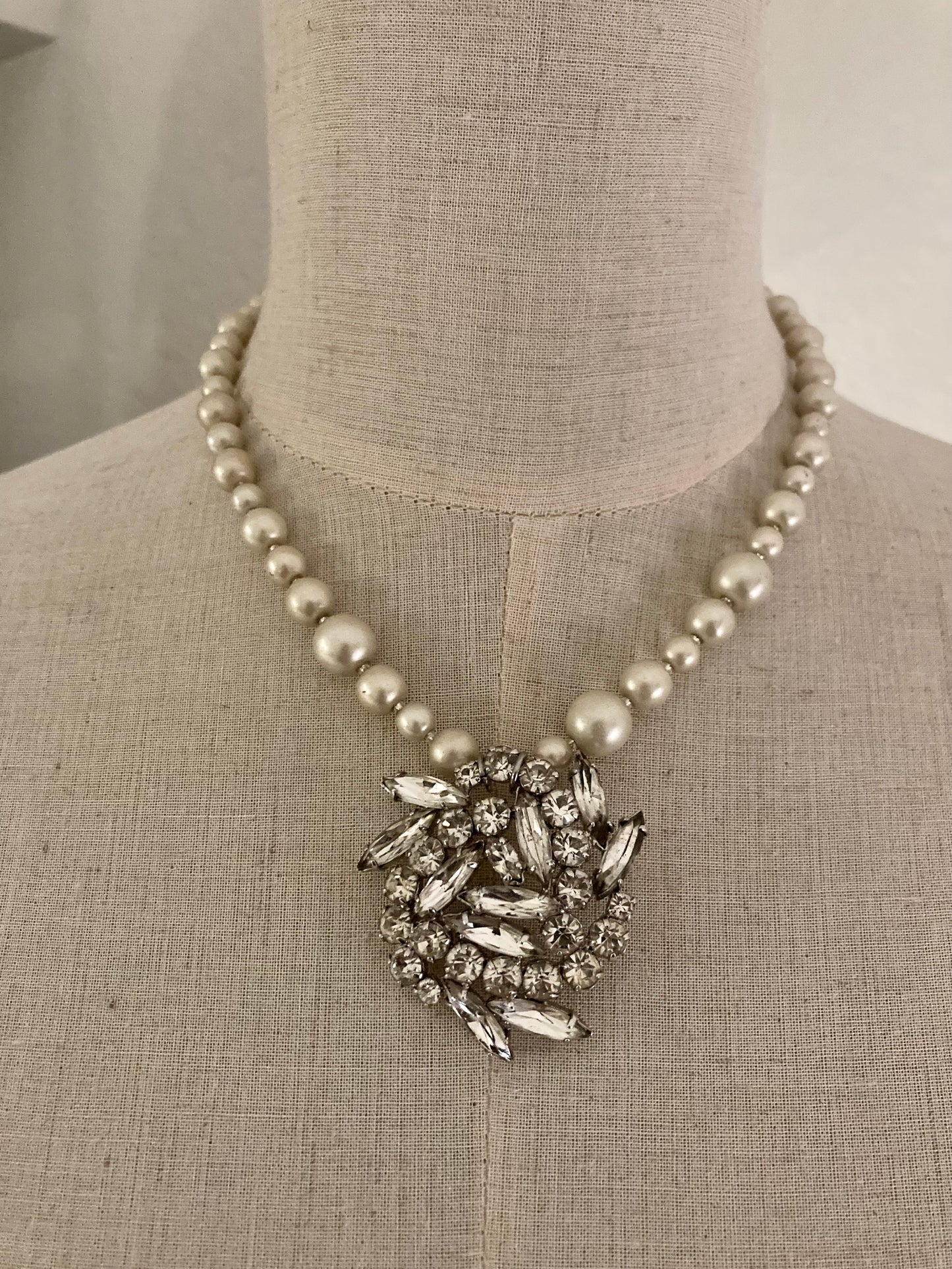 Old Hollywood necklace
