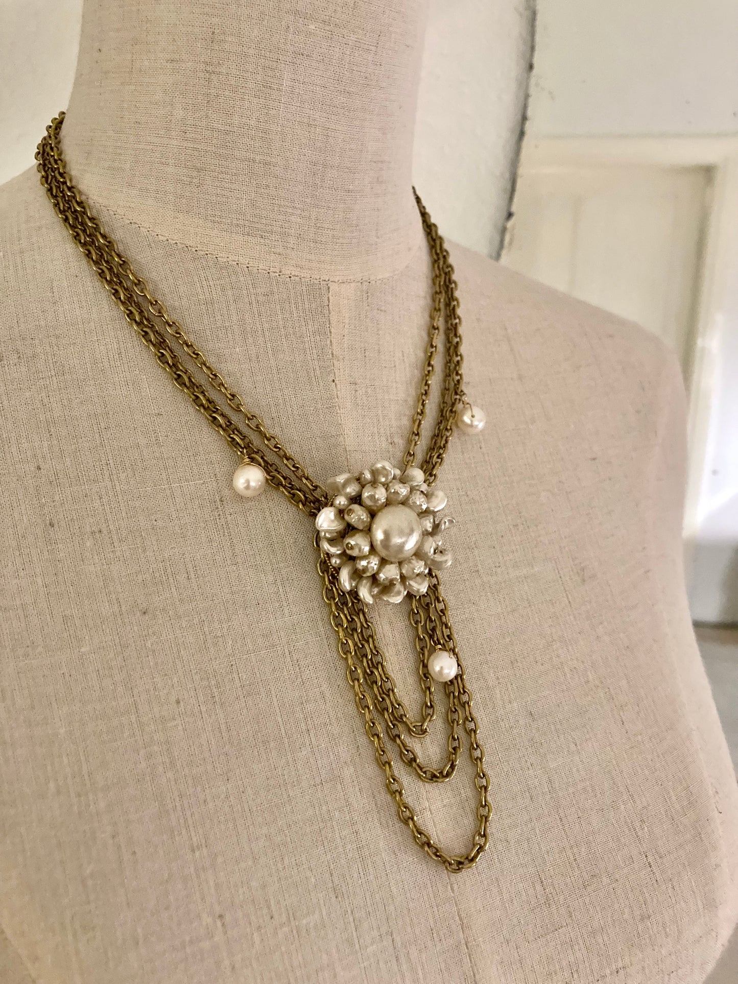Old Hollywood brooch + chain necklace