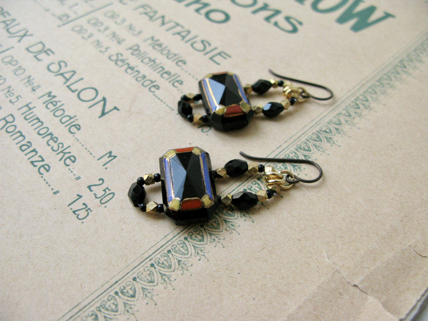 Voyage earrings in black + gold