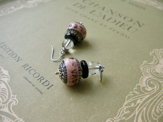 Quo Vadis, Vicit Leo earrings in light rose