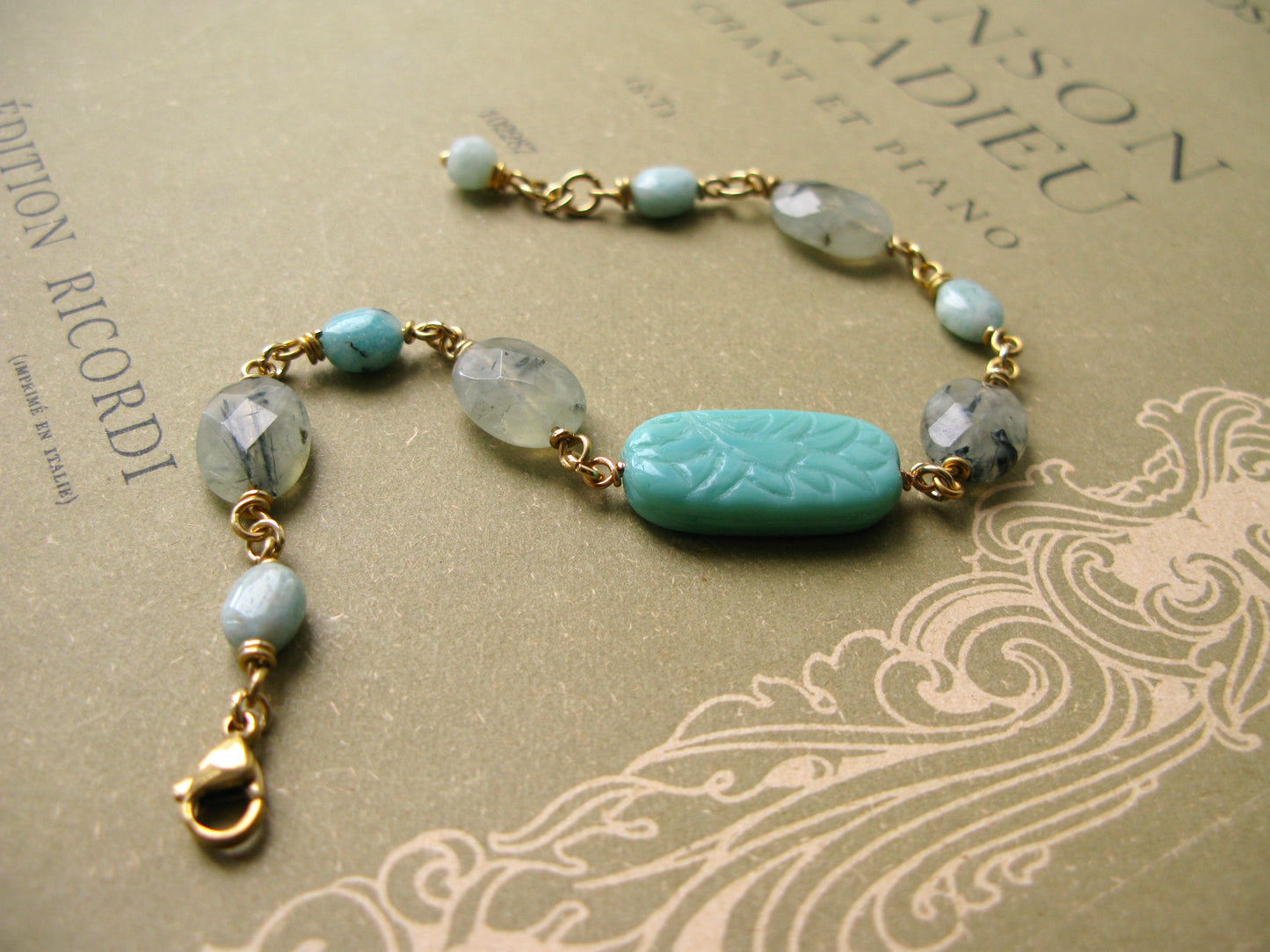 Set in Stone bracelet prehnite/amazonite
