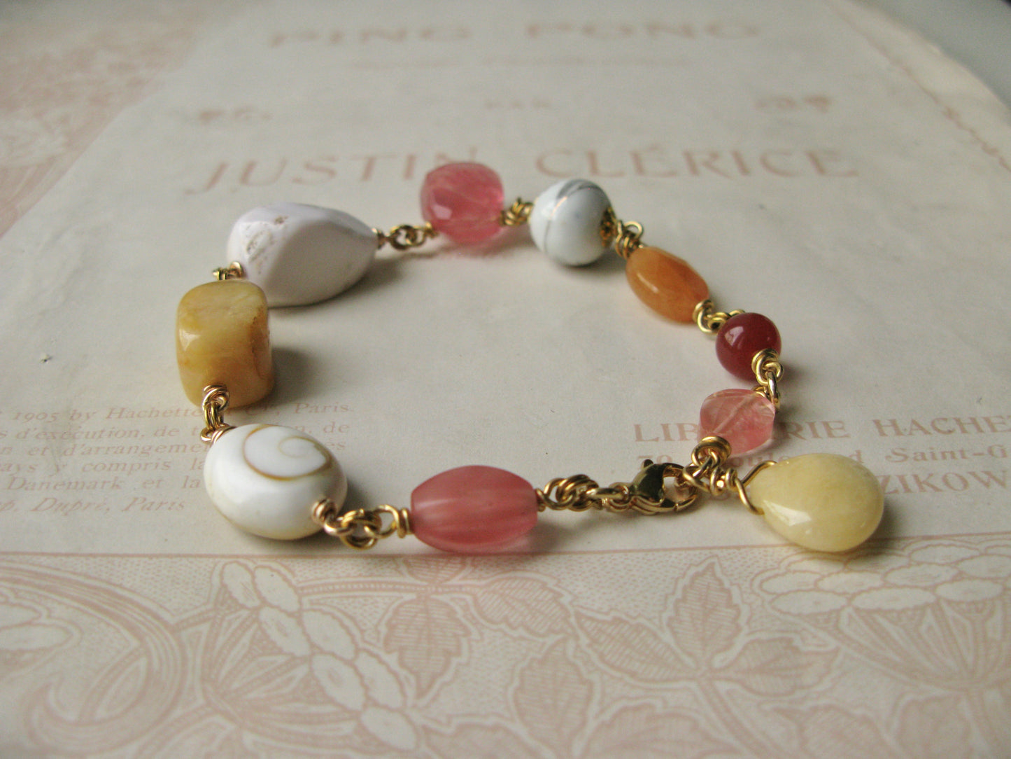 Set in Stone bracelet "Turmeric latte at a seaside café" mix