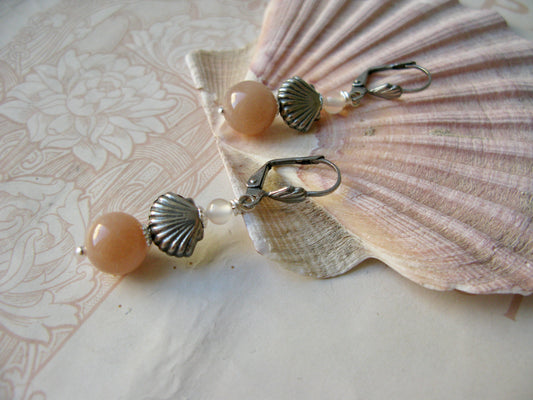 Aphrodite Seashell earrings in silver