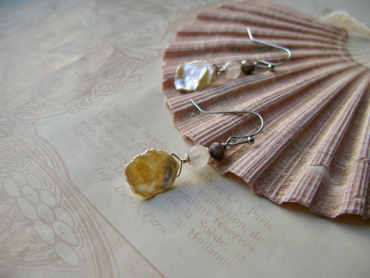 Aphrodite pearl earrings