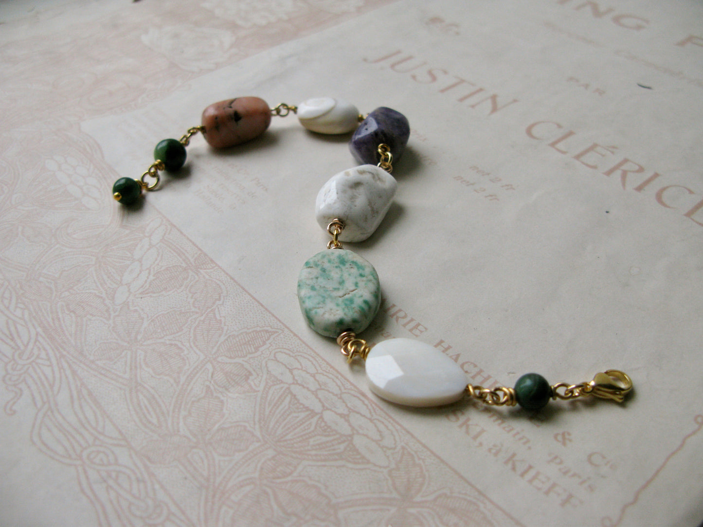 Set in Stone bracelet "the Wanderer"