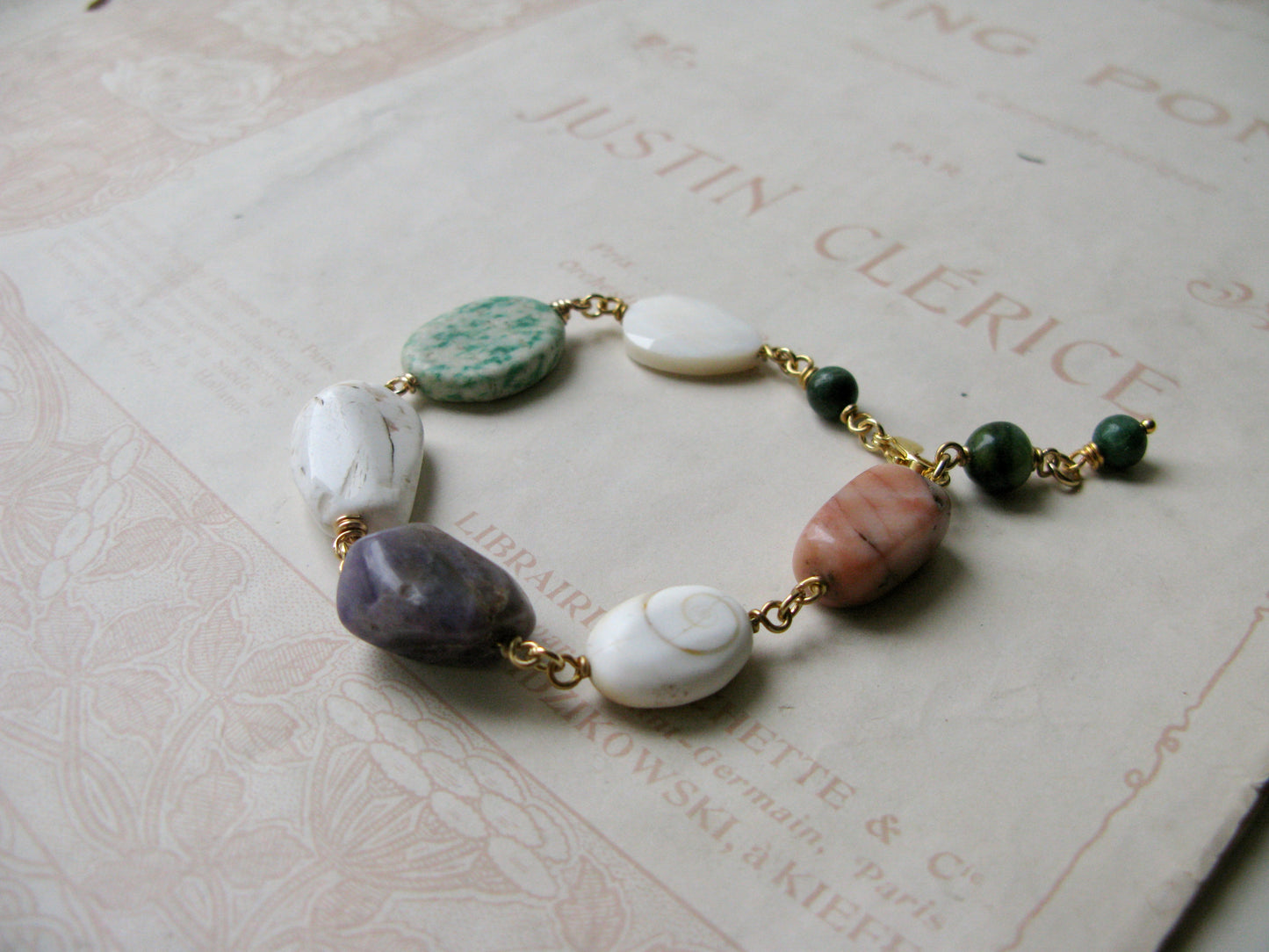 Set in Stone bracelet "the Wanderer"