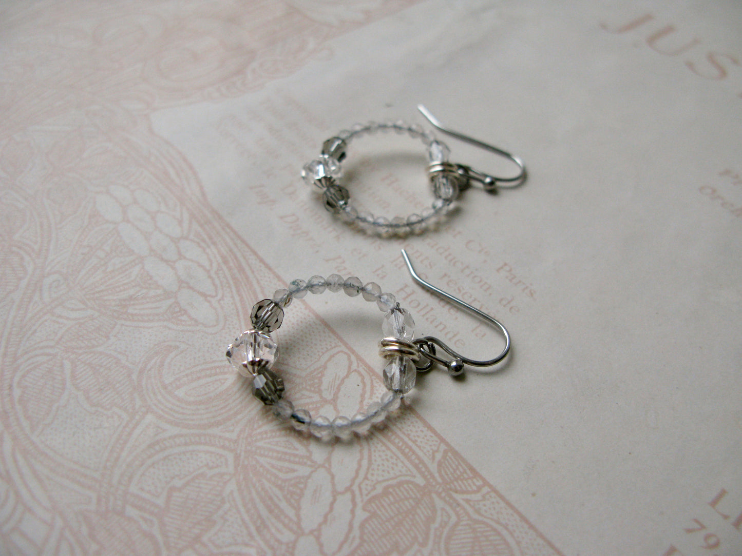 Secret Garden little hoop earrings in cool frost