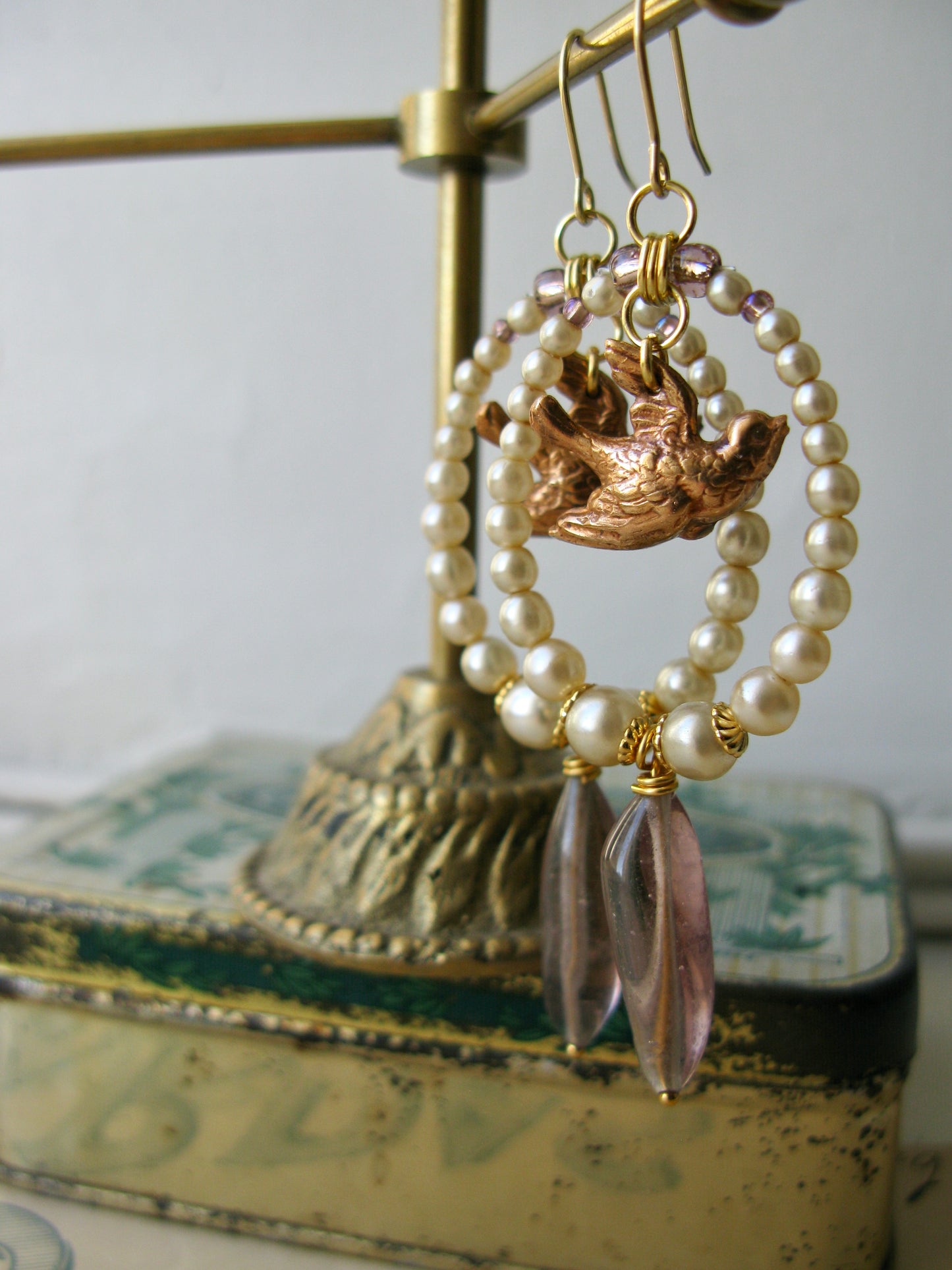 Lark pearly hoop earrings in lilac
