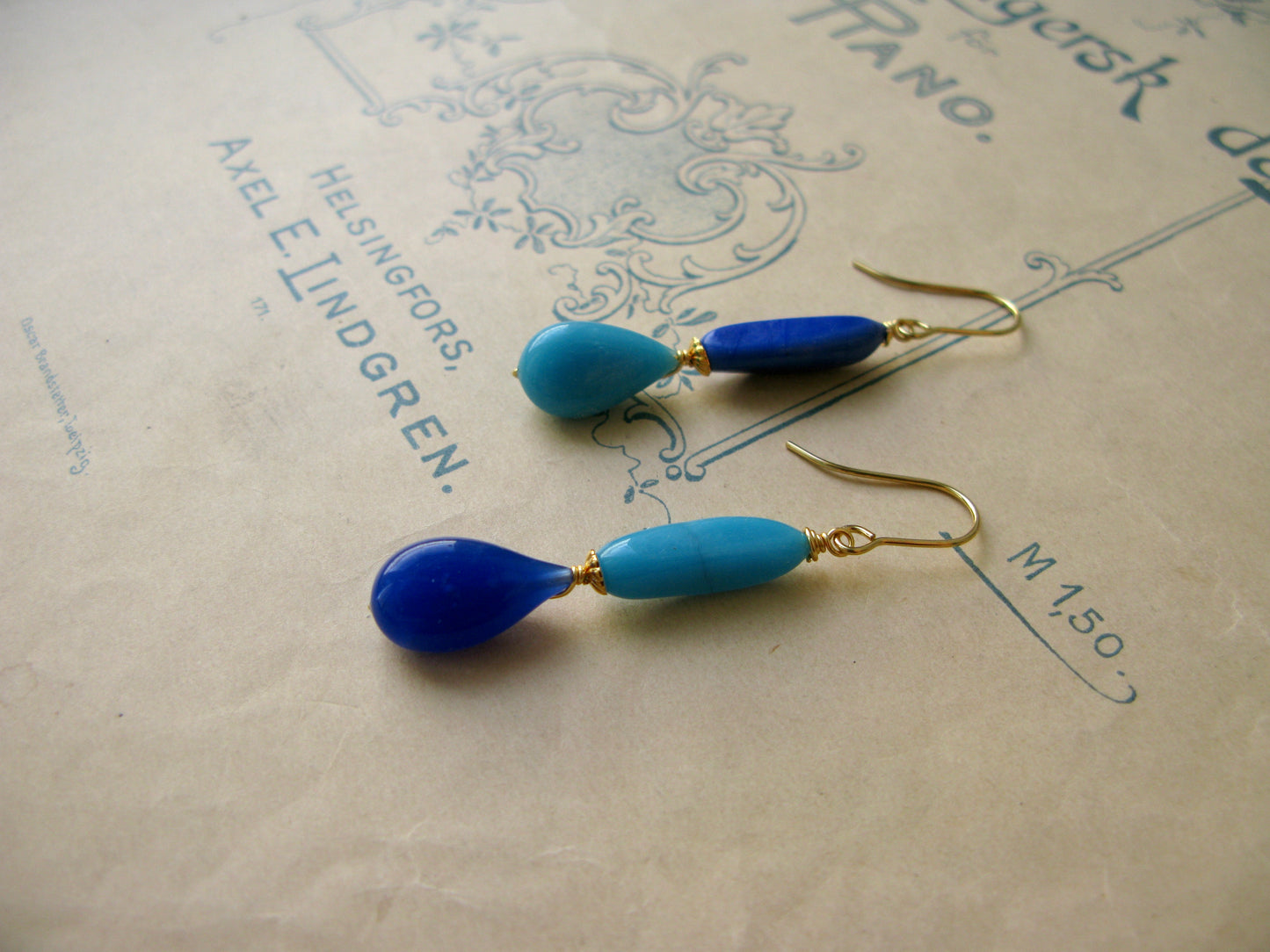 Jester earrings in indigo turquoise
