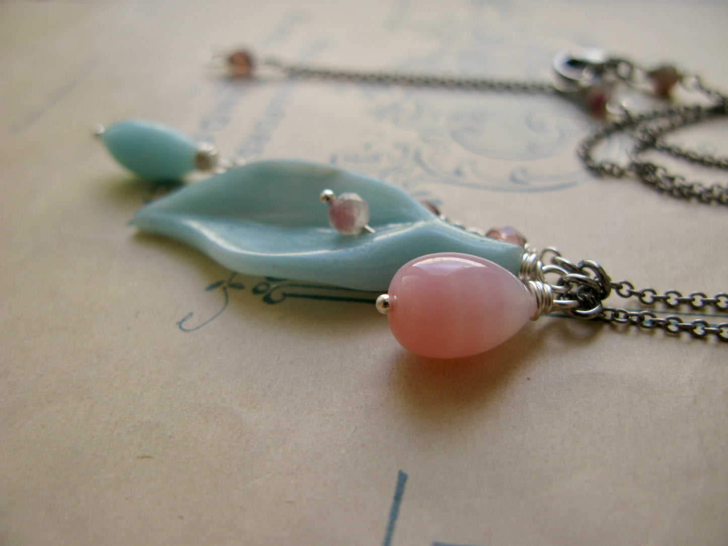 Lily necklace