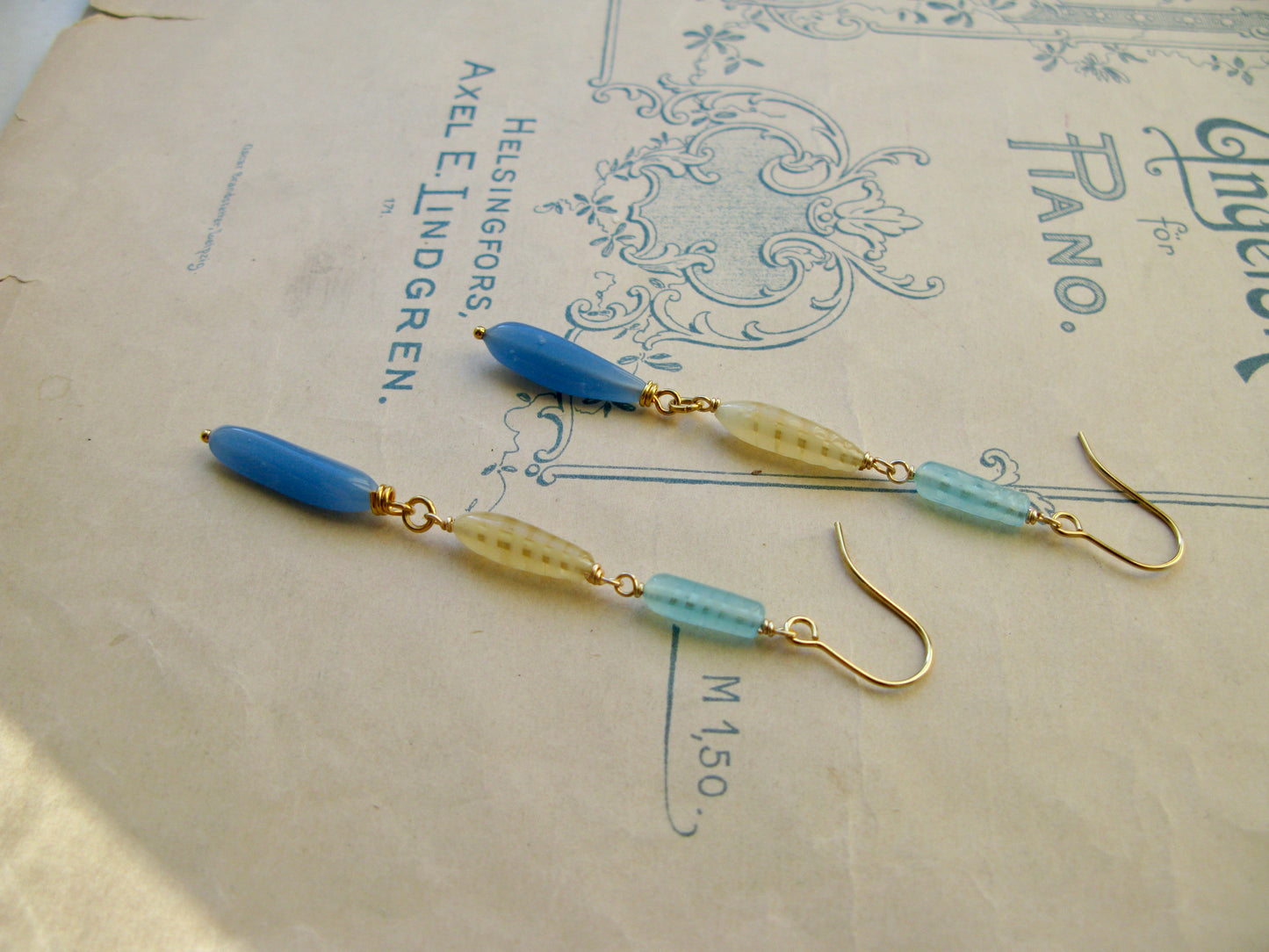 Palette long earrings in seaside
