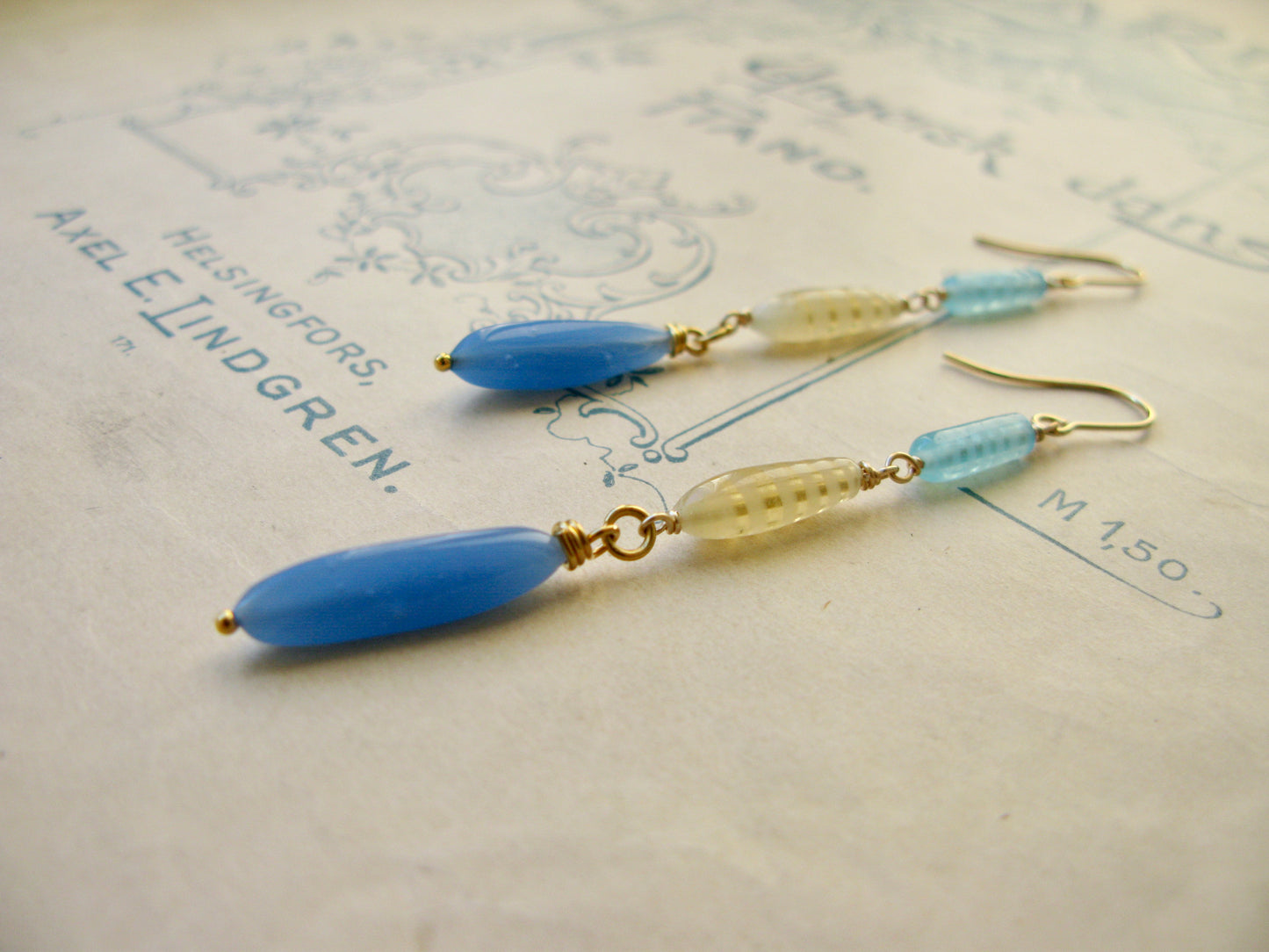 Palette long earrings in seaside