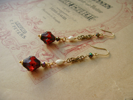 Nouveau Queen earrings