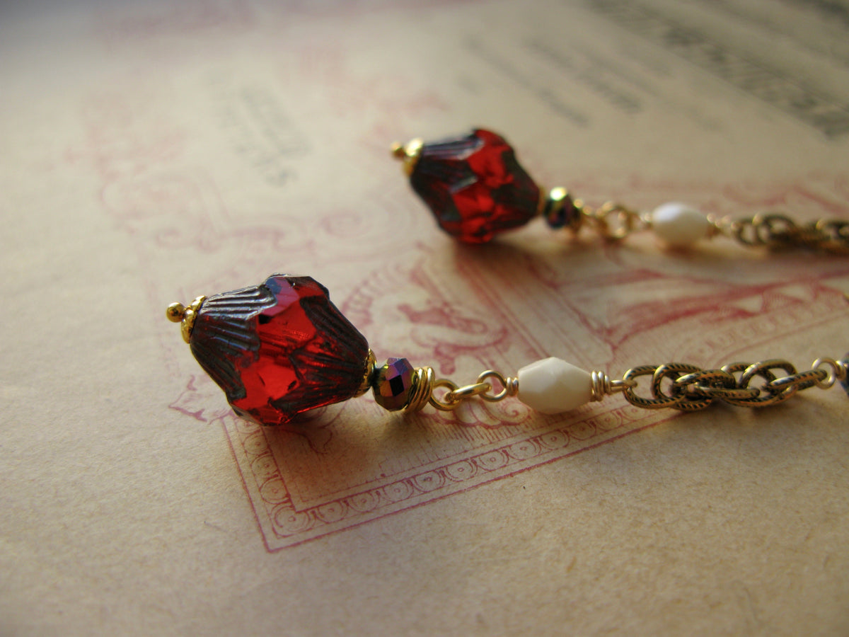 Nouveau Queen earrings