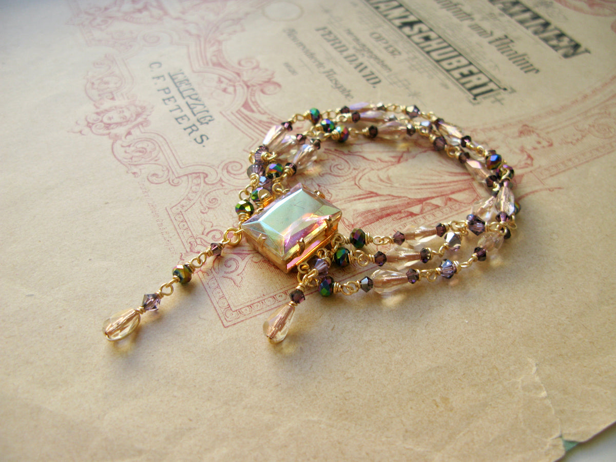 Queen of Hearts bracelet in champagne