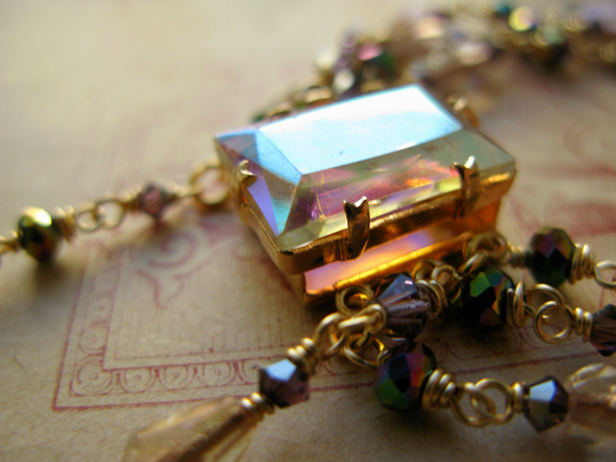 Queen of Hearts bracelet in champagne