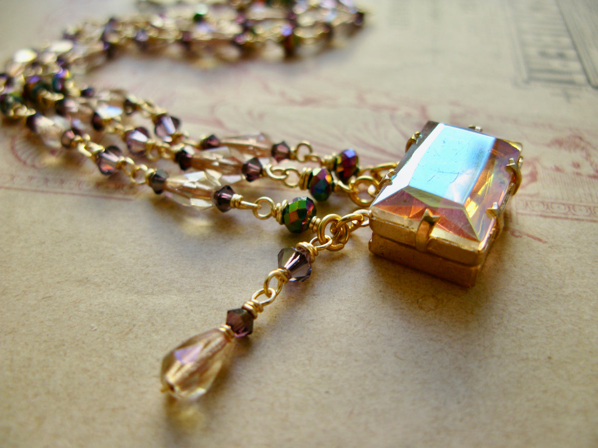 Queen of Hearts bracelet in champagne