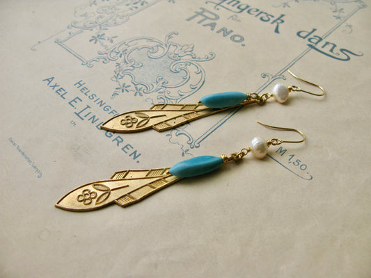 Plume earrings in aqua