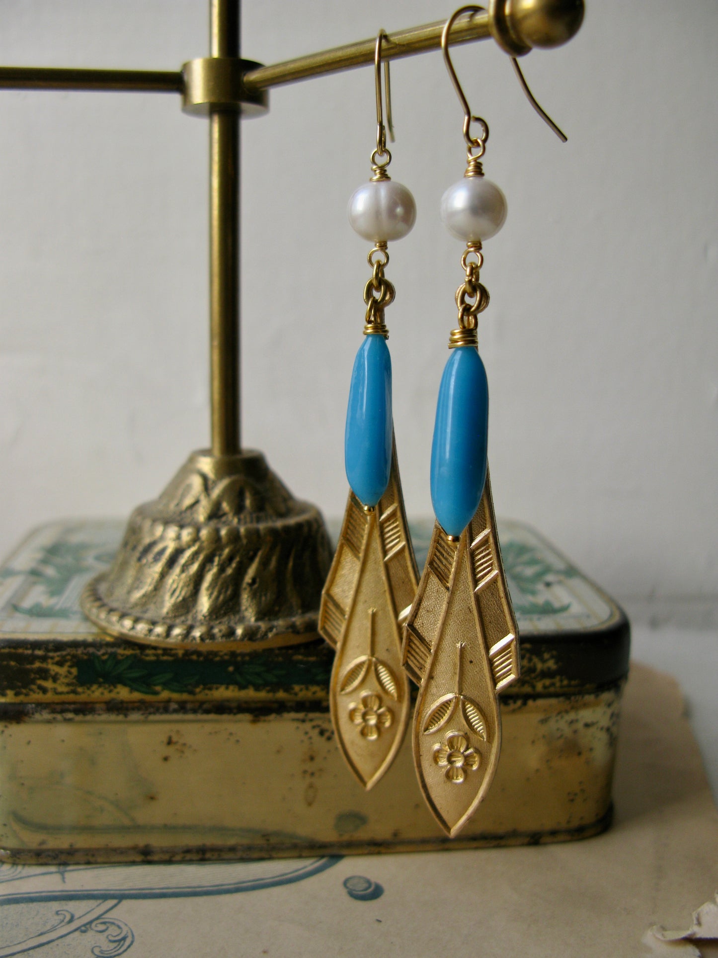 Plume earrings in turquoise