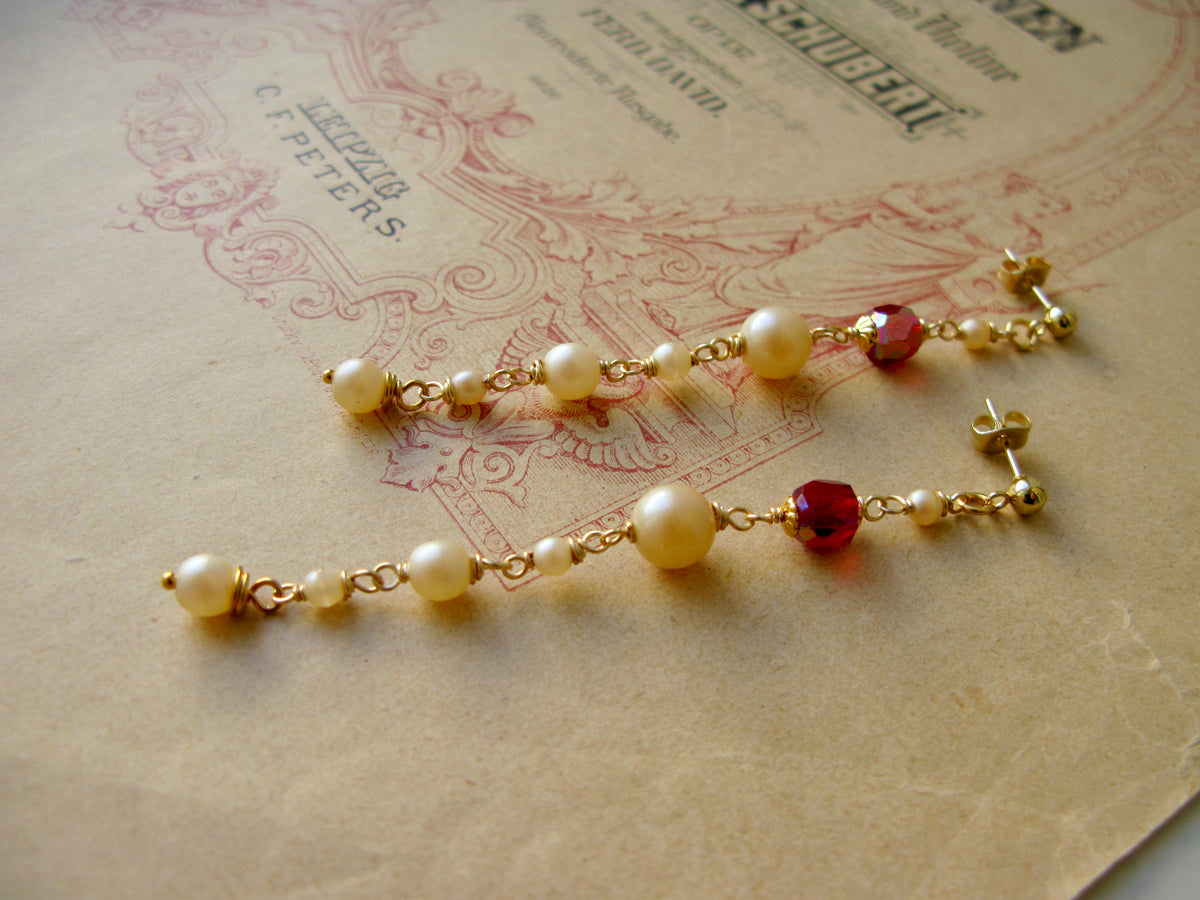 Queen of Hearts long pearl earrings