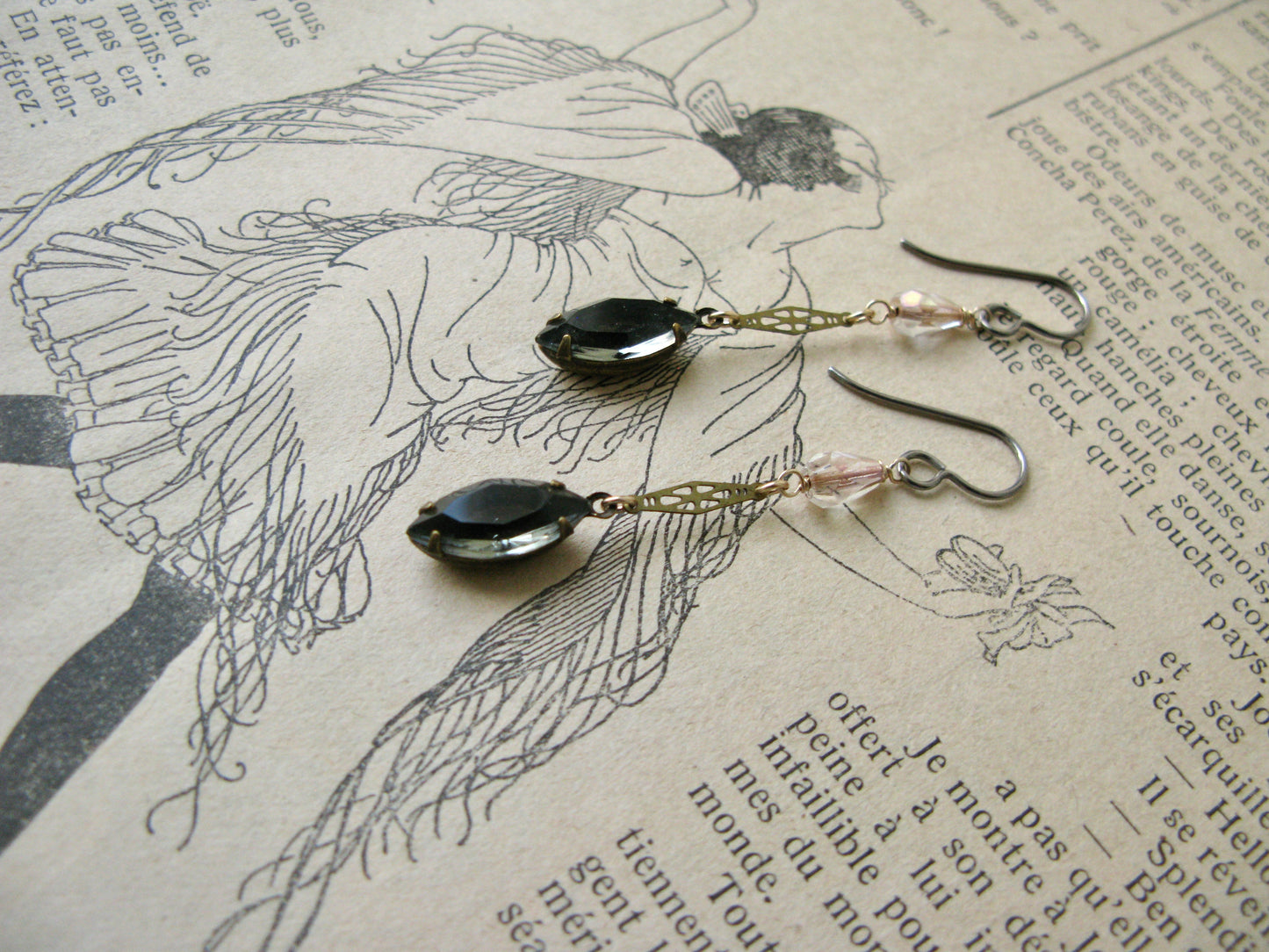 Virginie midi earrings in smoky grey