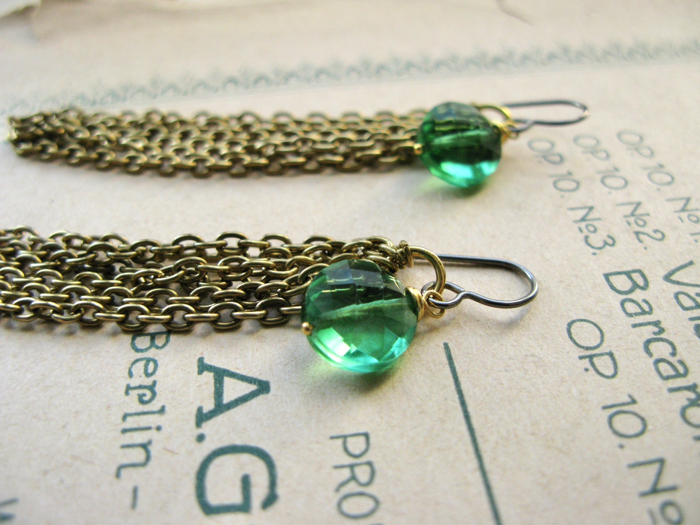 Waves Disco earrings in emerald green